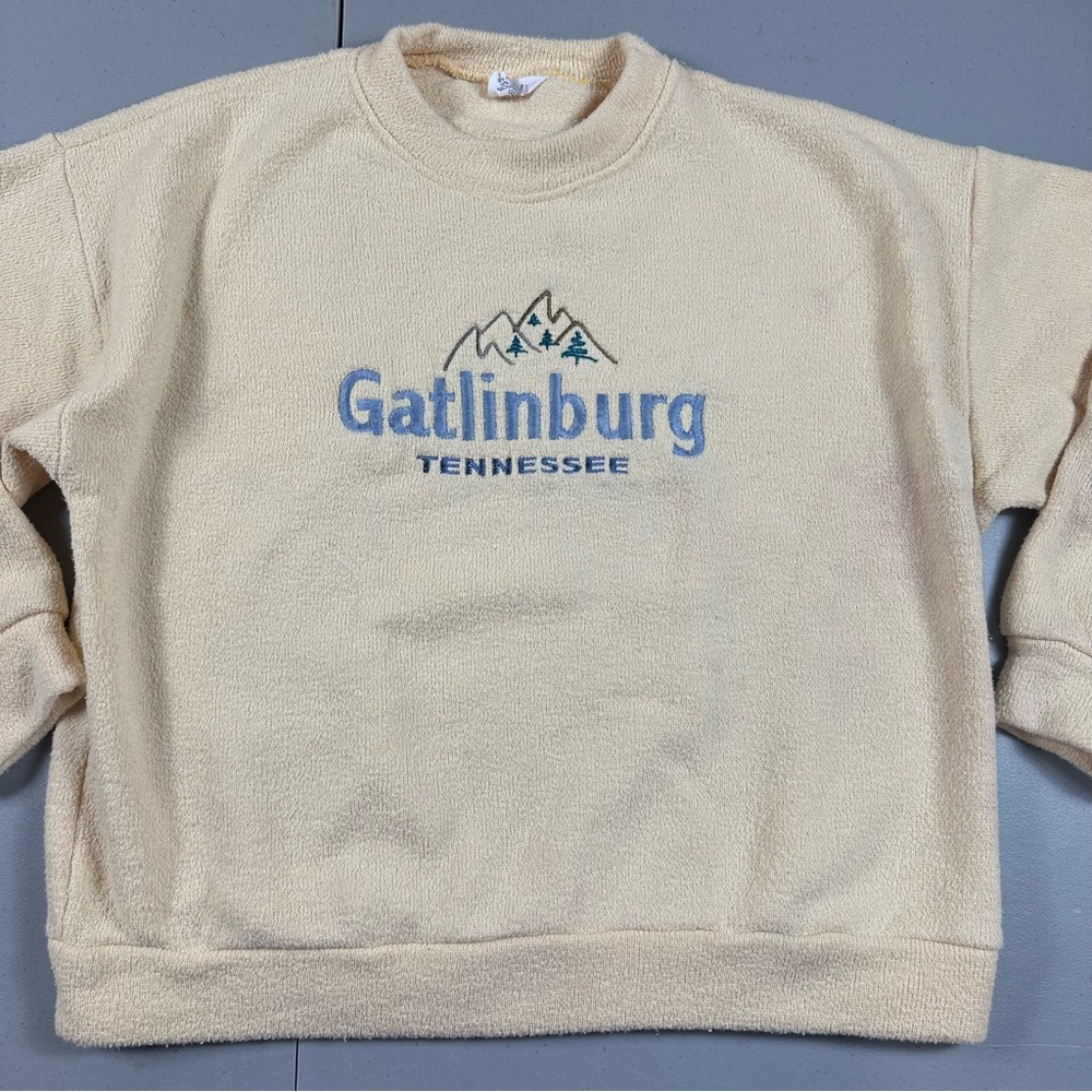 Vtg Gatlinburg Tennessee Sweater Size Small 80s 90s Yellow Pullover Vacation